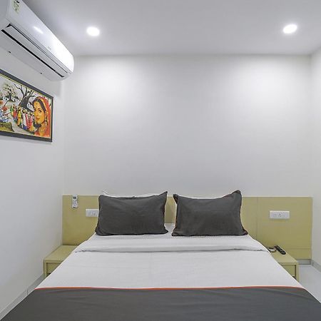 Hotel O La Veera Ahmedabad Ngoại thất bức ảnh