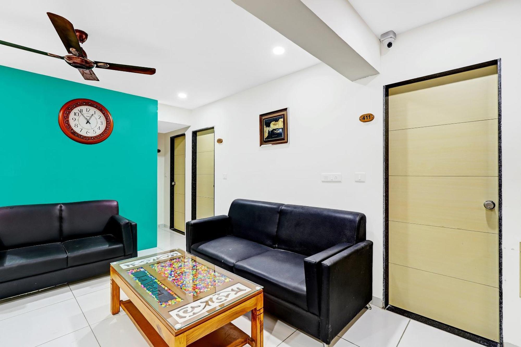 Hotel O La Veera Ahmedabad Ngoại thất bức ảnh