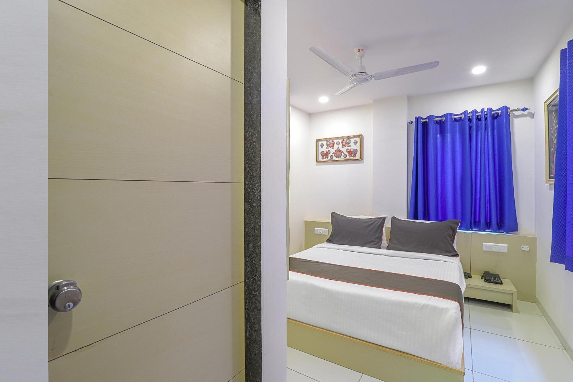 Hotel O La Veera Ahmedabad Ngoại thất bức ảnh