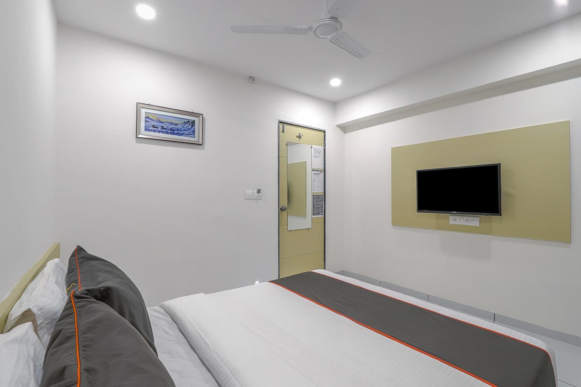 Hotel O La Veera Ahmedabad Ngoại thất bức ảnh