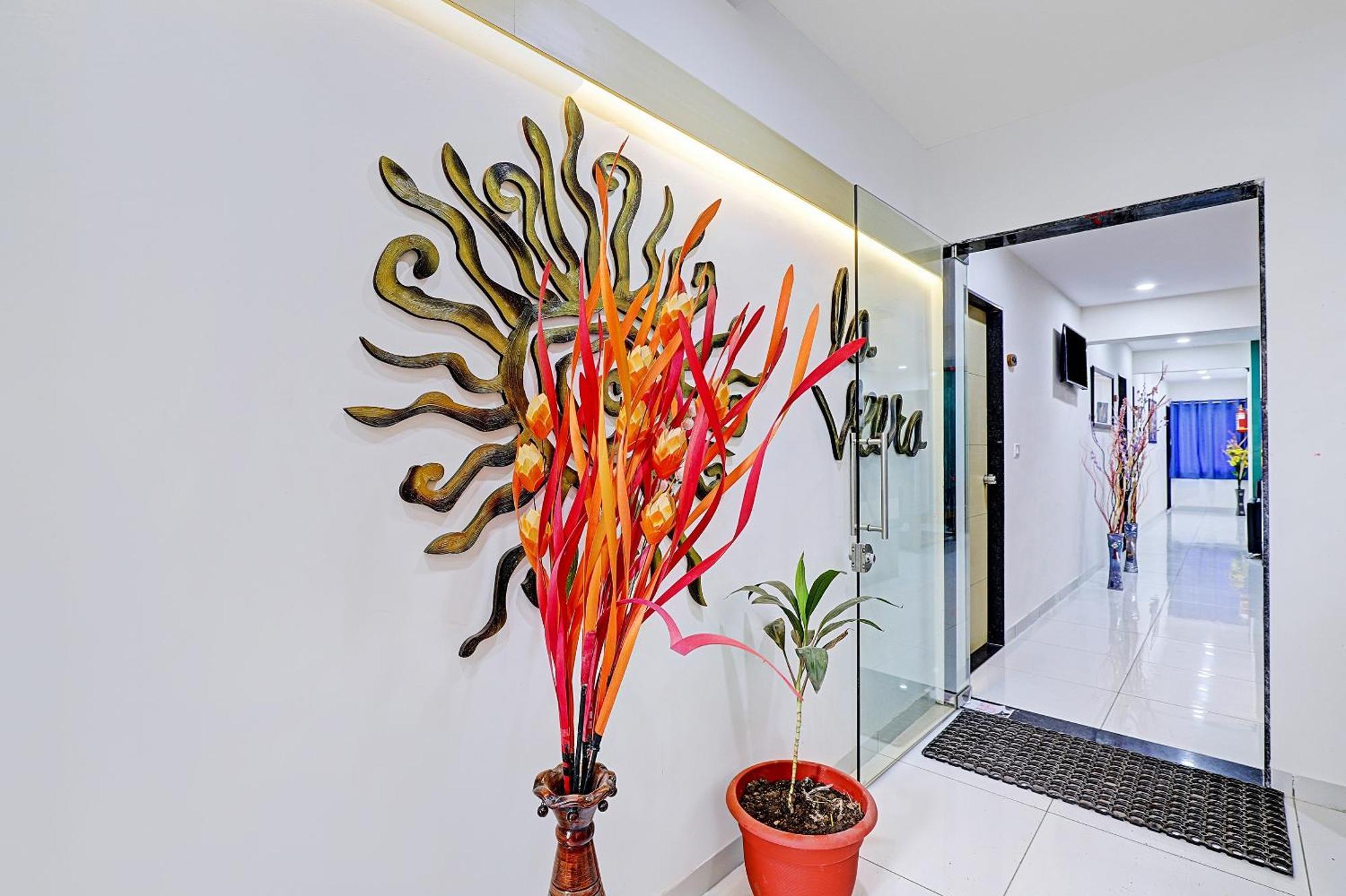 Hotel O La Veera Ahmedabad Ngoại thất bức ảnh